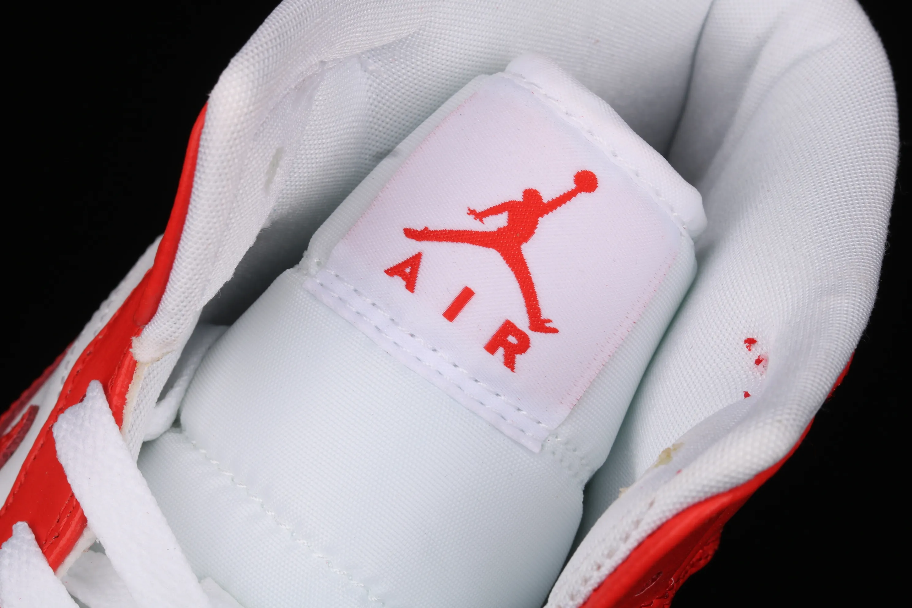 All Categories Air Jordan Jordan Series Basketball Shoes Air Jordan 1 Mid Air Jordan 1 Mid AJ1 Joe 1 White Orange Mid-top Versatile Casual Sports Shoes BQ6472-116